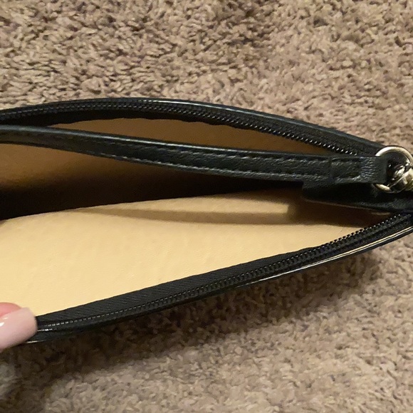 Calvin k wristlet signature jet - Picture 2 of 2